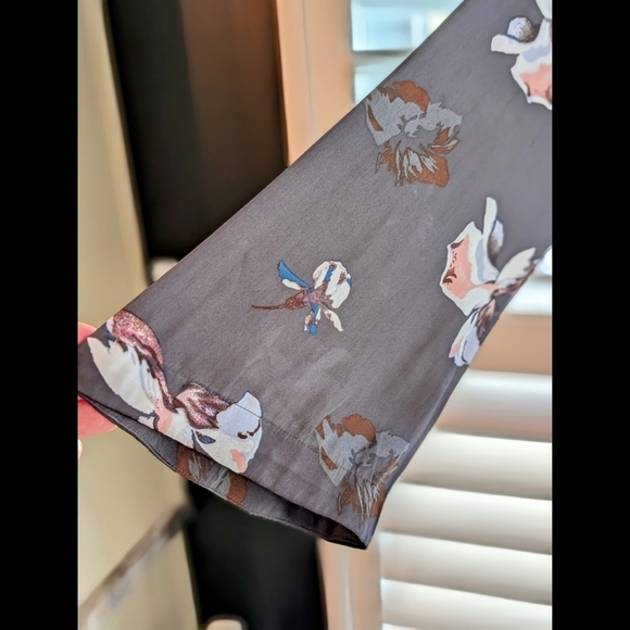 Banana Republic Grey Abigail Floral Blouse With Long Bell Sleeve - Picture 5 of 8